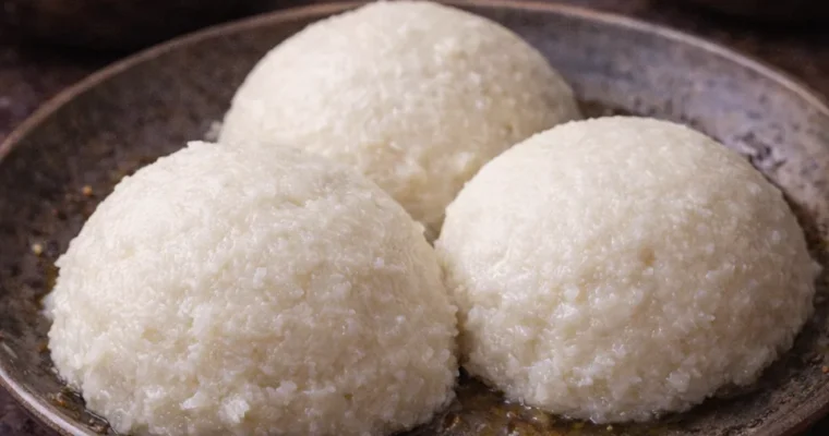 Nsima (Maisbrei)